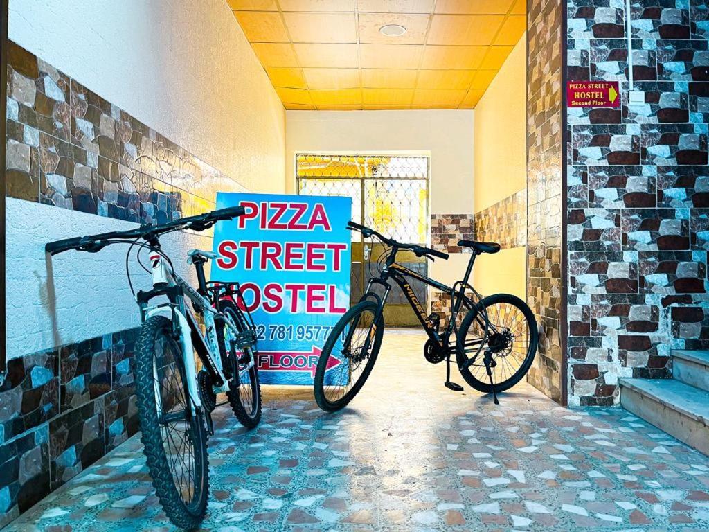 Pizza Street Hostel 亚喀巴 外观 照片
